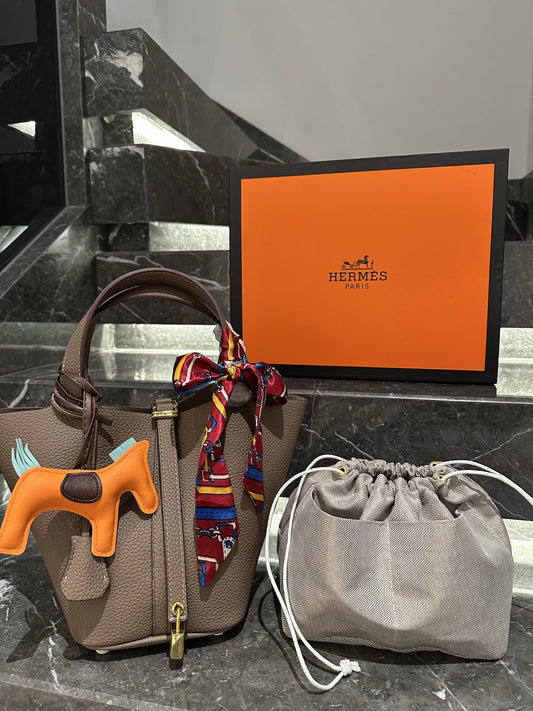 【エルメス】入手困難なピコタンロックPM18+内袋+ポニーペンダント+スカーフ