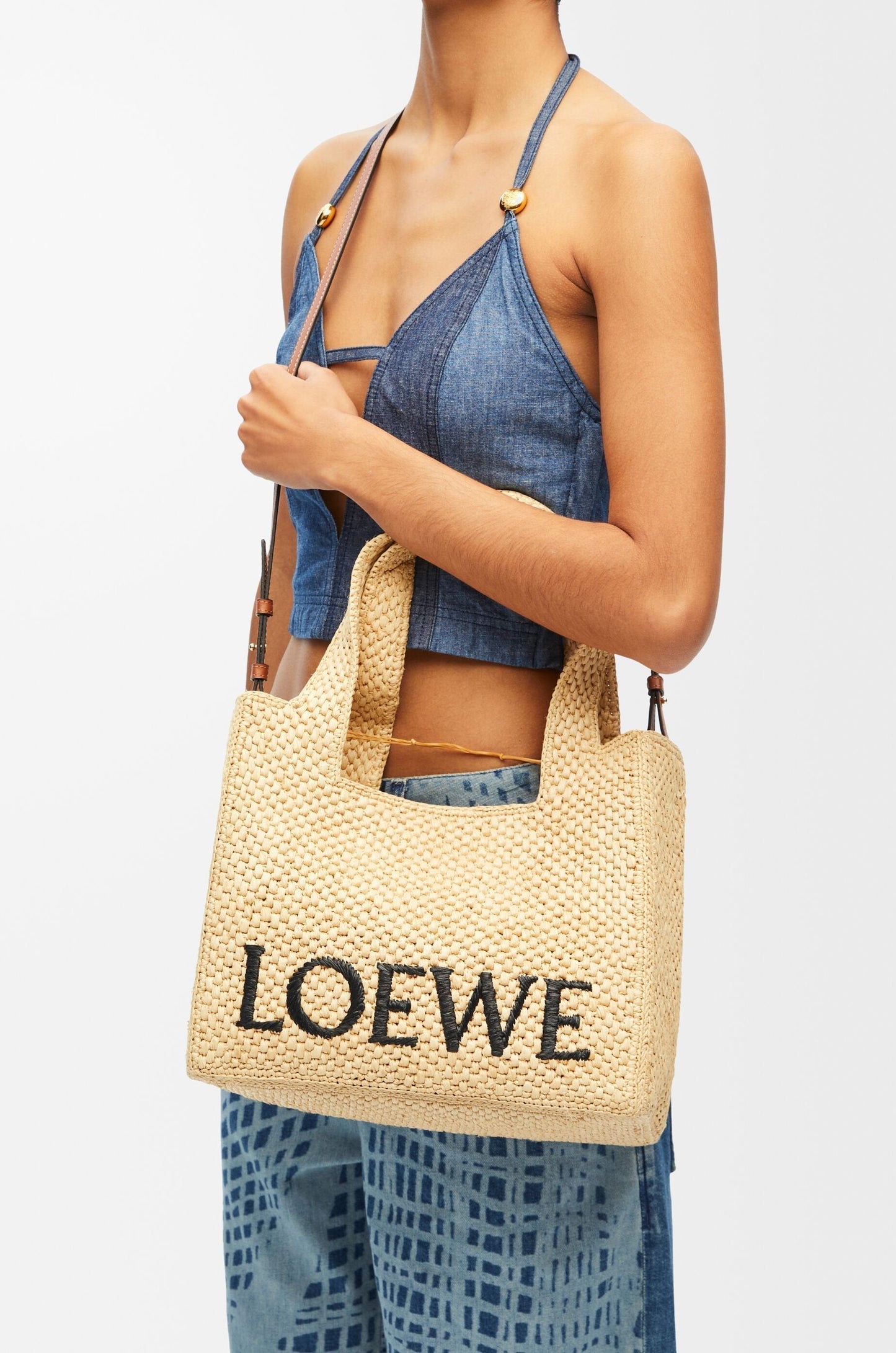 【ロエベ】大人気★春と夏定番人気  ラフィア フォント トート