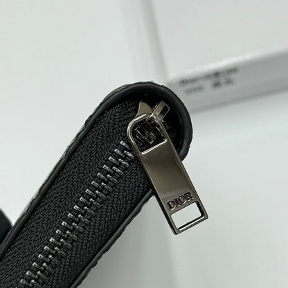 【ディオール】新作★ロゴの長財布☆ロングジップウォレット2色