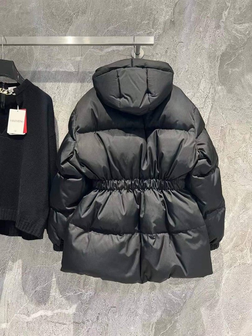 【プラダ】入手困難*ナイロン フード付ダウンジャケット レディース